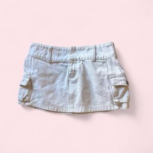 Size 4 Princess Polly White Cargo Skort